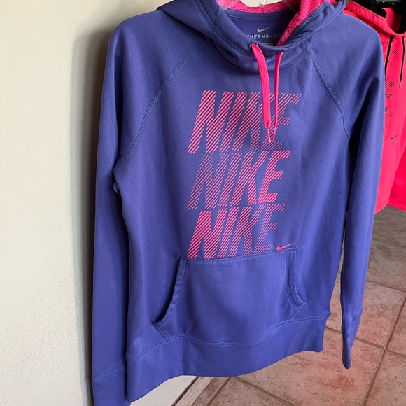 Two Nike. - Picture 4 of 4